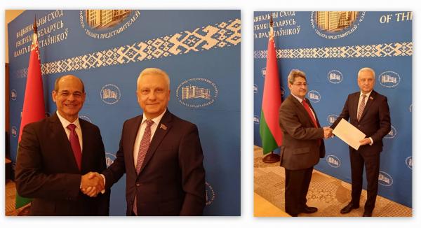 Rector del ISRI y el Embajador cubano en Belarus, por el Presidente de la Comisión de Relaciones Exteriores del Parlamento de Belarus