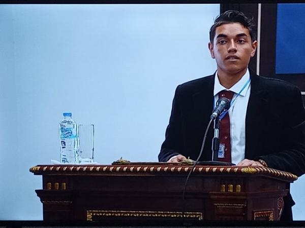 Estudiante del ISRI Jean Carlos Osorio presentó una ponencia