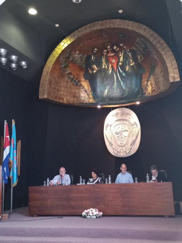 Panel interactivo con Abel Prieto, fernando Rojas y Jorge Fornet Gil con la moderadora, Embajadora Teresita Vicente , en el Seminario Internacional de Diplomacia Cultural.