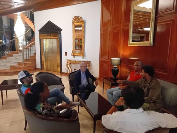 Delegación de profesores del ISRI sostuvo una sesión de trabajo con el Vicecanciller de Venezuela