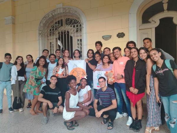  Estudiantes del ISRI celebran el Quiz de Cultura General