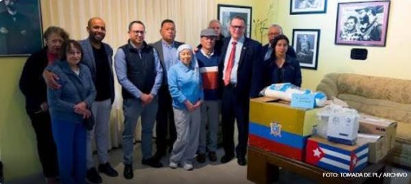 cuatorianos solidarios con Cuba concluyeron una jornada destinada a recaudar fondos para la compra de insumos médicos destinados a la isla, que resiste hoy el impacto del bloqueo de Estados Unidos