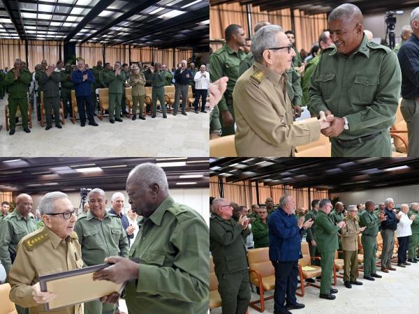 El General de Ejército, Raúl Castro Ruz, asistió al acto por el aniversario 65 de la Dirección de Seguridad Personal.