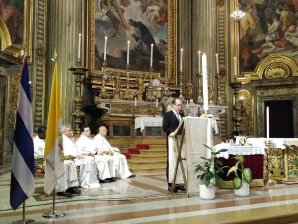 El embajador de Cuba ante la Santa Sede, destacó que la Santa Misa por la Paz y el Desarrollo de Cuba, celebrada en la Iglesia de San Ignacio de Loyola, constituye un acto de solidaridad con el pueblo cubano y refleja las excelentes relaciones diplomáticas entre Cuba y el Vaticano