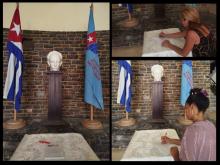 Firma en el lobby del ISRI en apoyo a la soberanía del hermano pueblo de Venezuela
