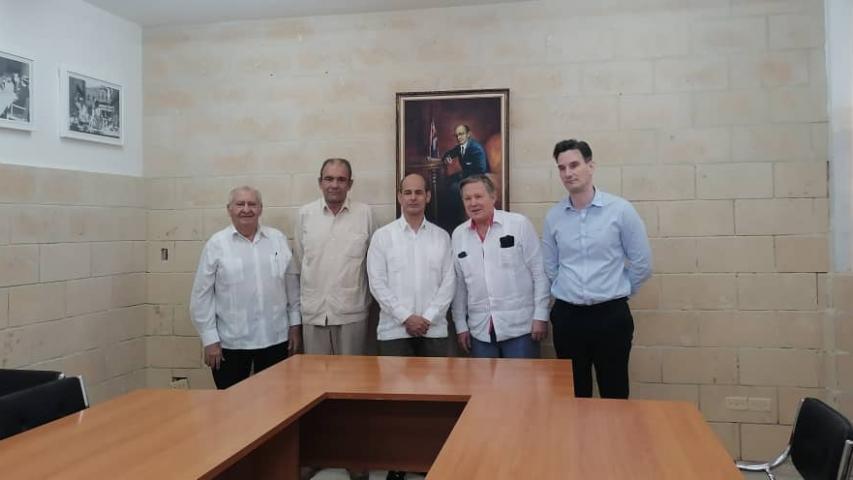 Foto con el Embajador de la Federación Rusa en Cuba