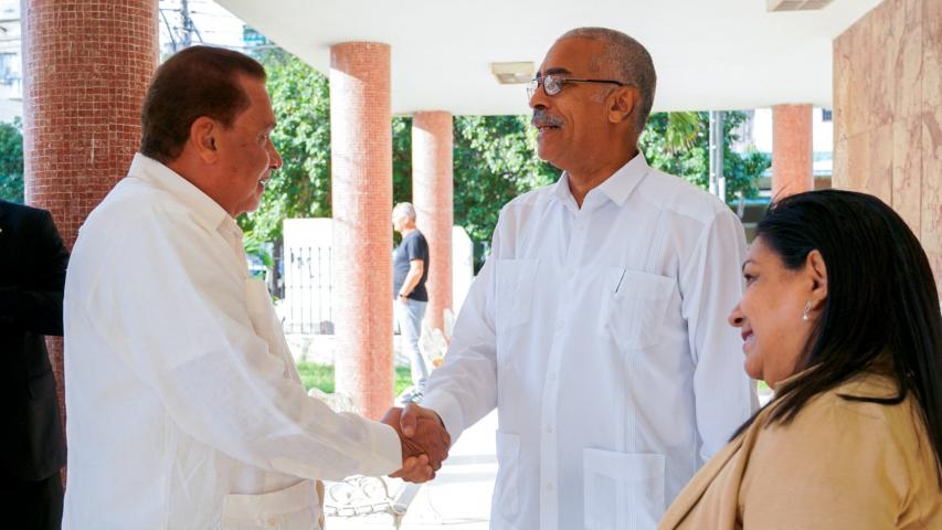 Visita al ISRI del ministro Louis Sylvestre Radegonde