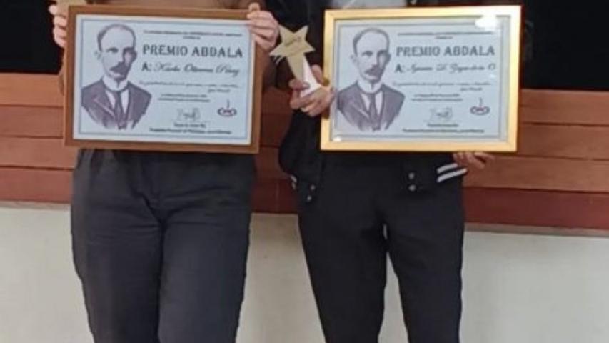 Estudiantes del ISRI merecedores del Premio "Abdala"