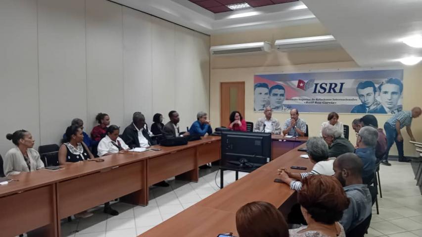 Comienza, por un grupo de especialistas del sistema del MES el proceso de acreditación de la Maestría  del ISRI