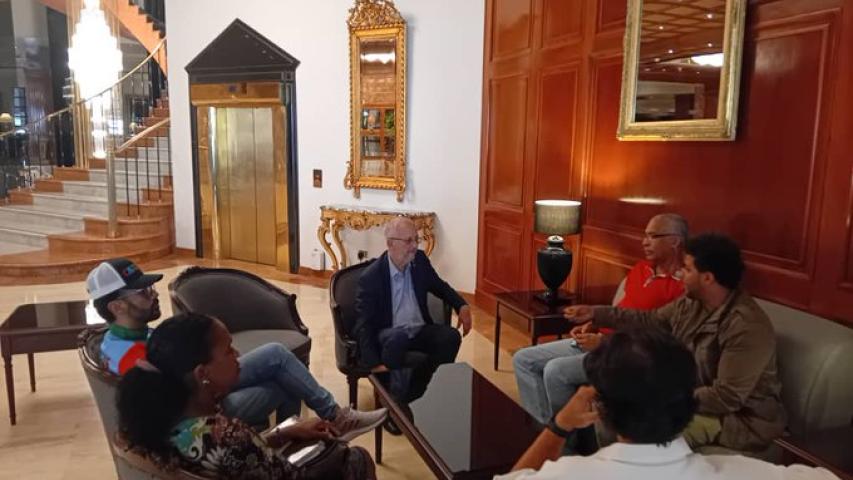 Delegación de profesores del ISRI  sostuvo una sesión de trabajo con el  Vicecanciller de Venezuela