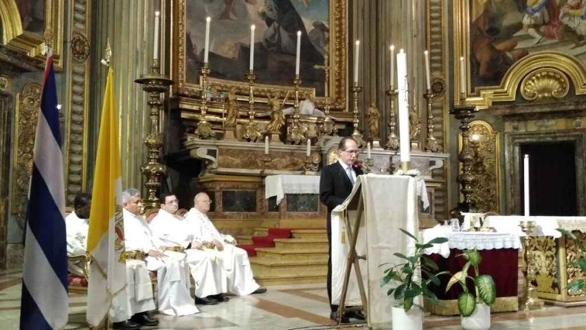 El embajador de Cuba ante la Santa Sede, destacó que la Santa Misa por la Paz y el Desarrollo de Cuba, celebrada en la Iglesia de San Ignacio de Loyola, constituye un acto de solidaridad con el pueblo cubano y refleja las excelentes relaciones diplomáticas entre Cuba y el Vaticano
