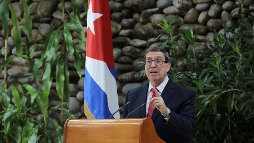 “A Cuba le asiste la verdad, la razón y el Derecho Internacional. Al gobierno de EE. UU. no le ampara ni la más grande de sus mentiras y pretextos mendaces”, reiteró el canciller, en un contexto de recrudecimiento sin precedentes del bloqueo contra la Isla, amplificado con un cerco energético que busca asfixiar al país y provocar un estallido social.